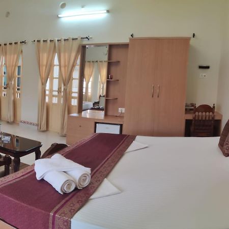 Shiva Ganges View Guest House พาราณสี ภายนอก รูปภาพ