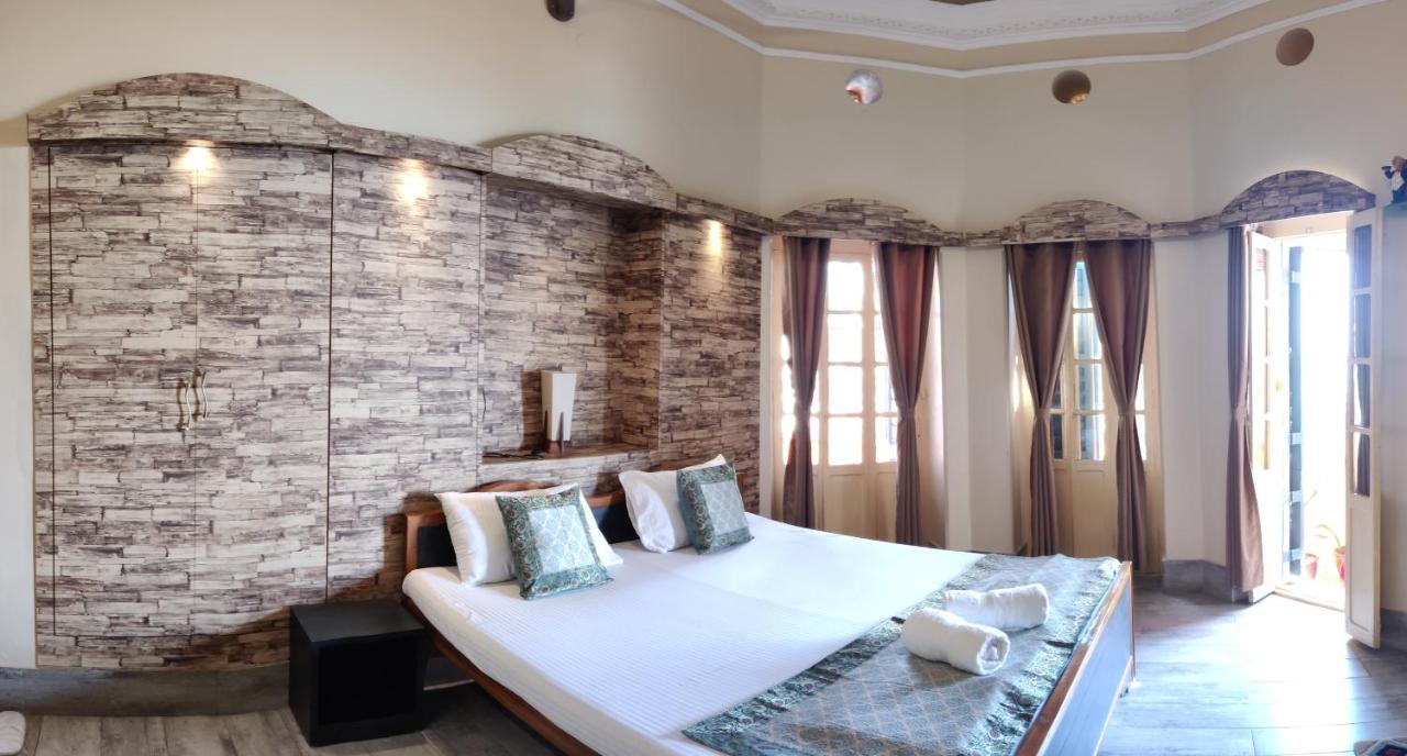 Shiva Ganges View Guest House พาราณสี ภายนอก รูปภาพ
